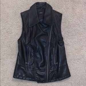 Women’s Faux leather vest